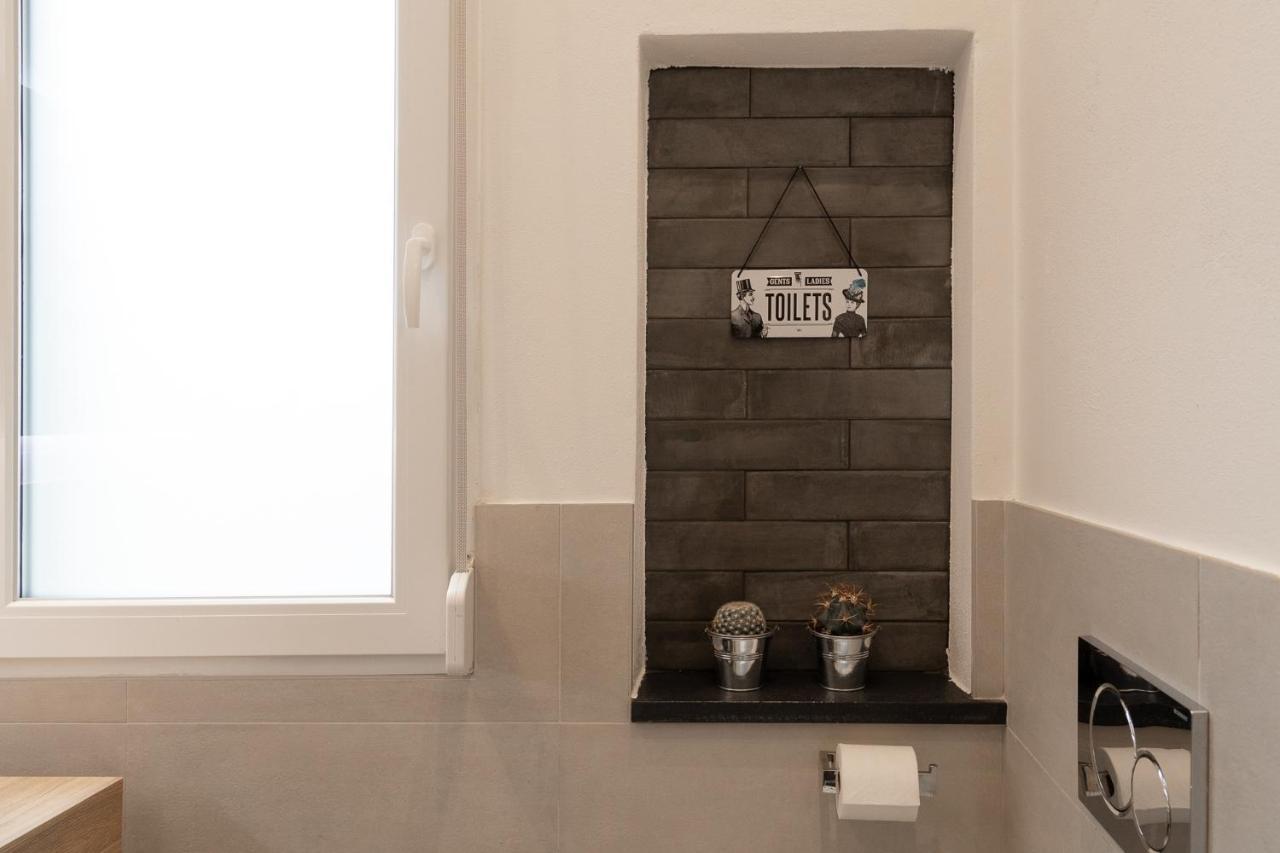Rossetti 23/1 Apartment Trieste Bagian luar foto